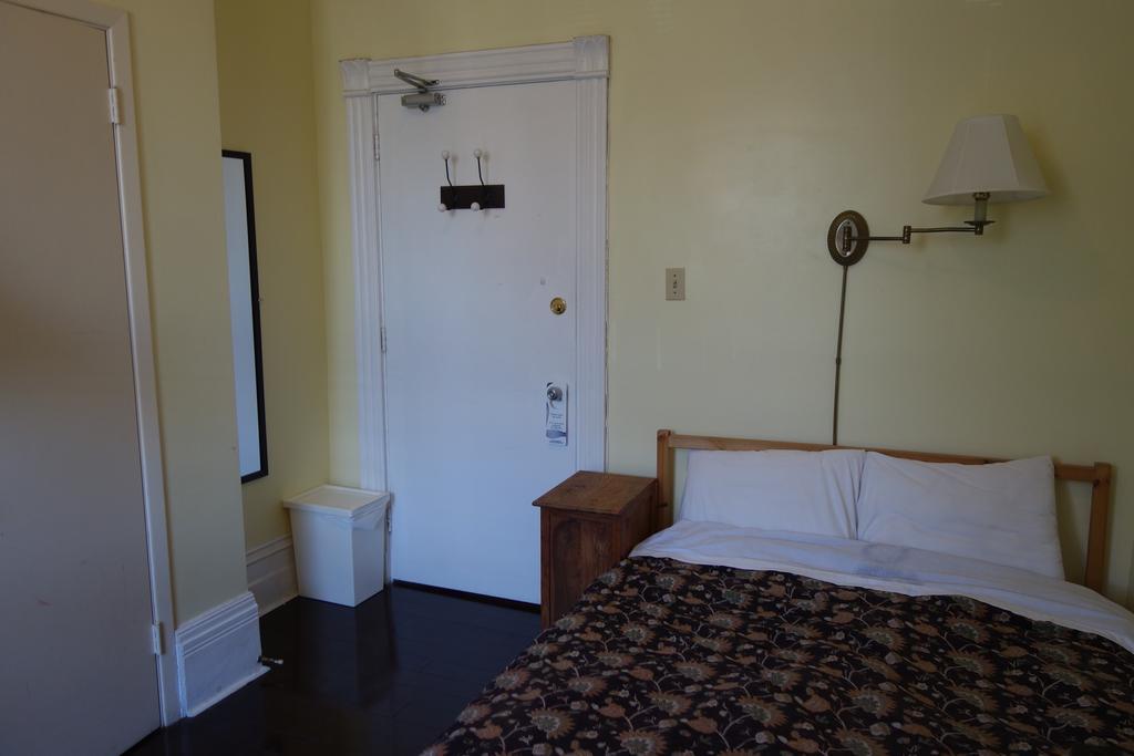 Spadina 11 Guesthouse Toronto Zimmer foto